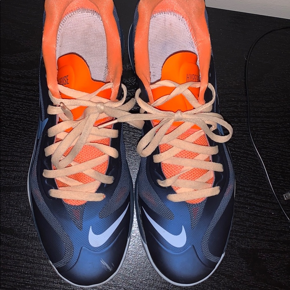 Low top Nike zoom hyper fuse sneakers
